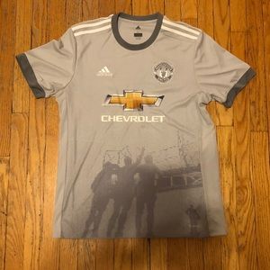 Adidas Manchester United kit
